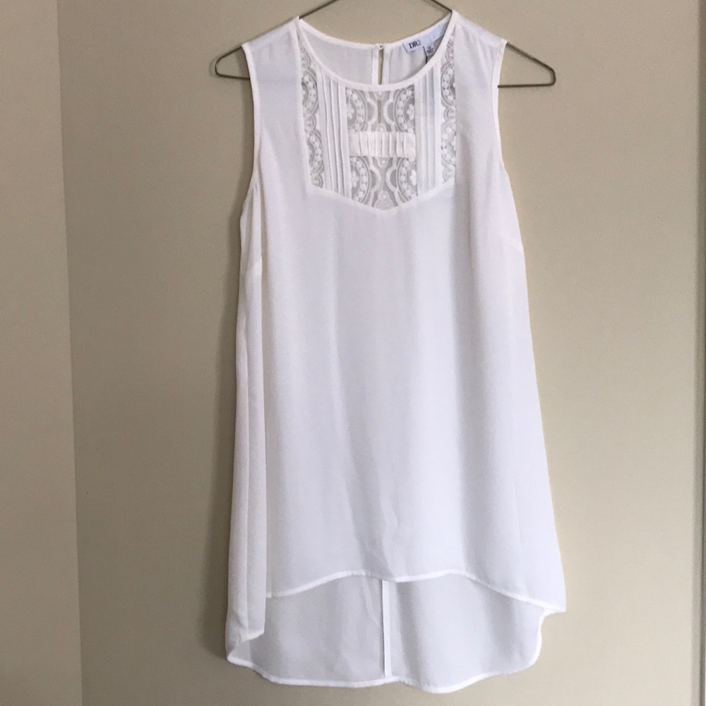 DR2 Sleeveless Hi-Low Blouse